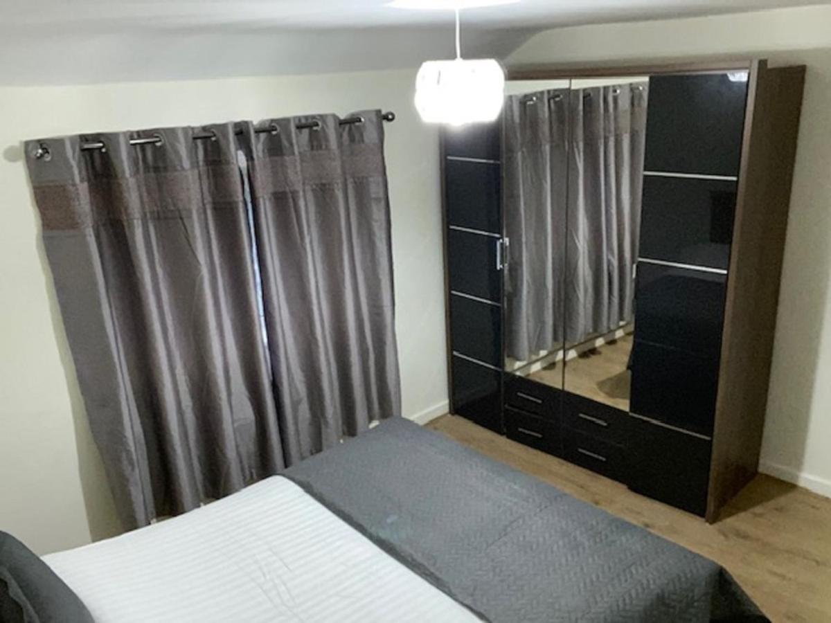 Ideal Abode Greenfields Villa Честър Екстериор снимка
